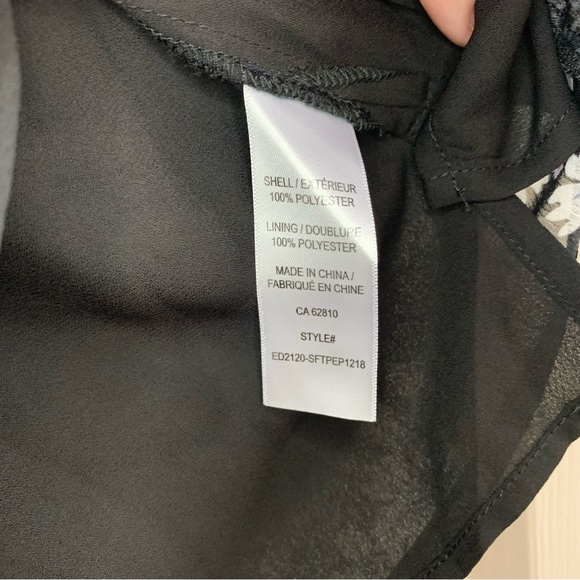 Black floral flowy peplum style top - Picture 5 of 5